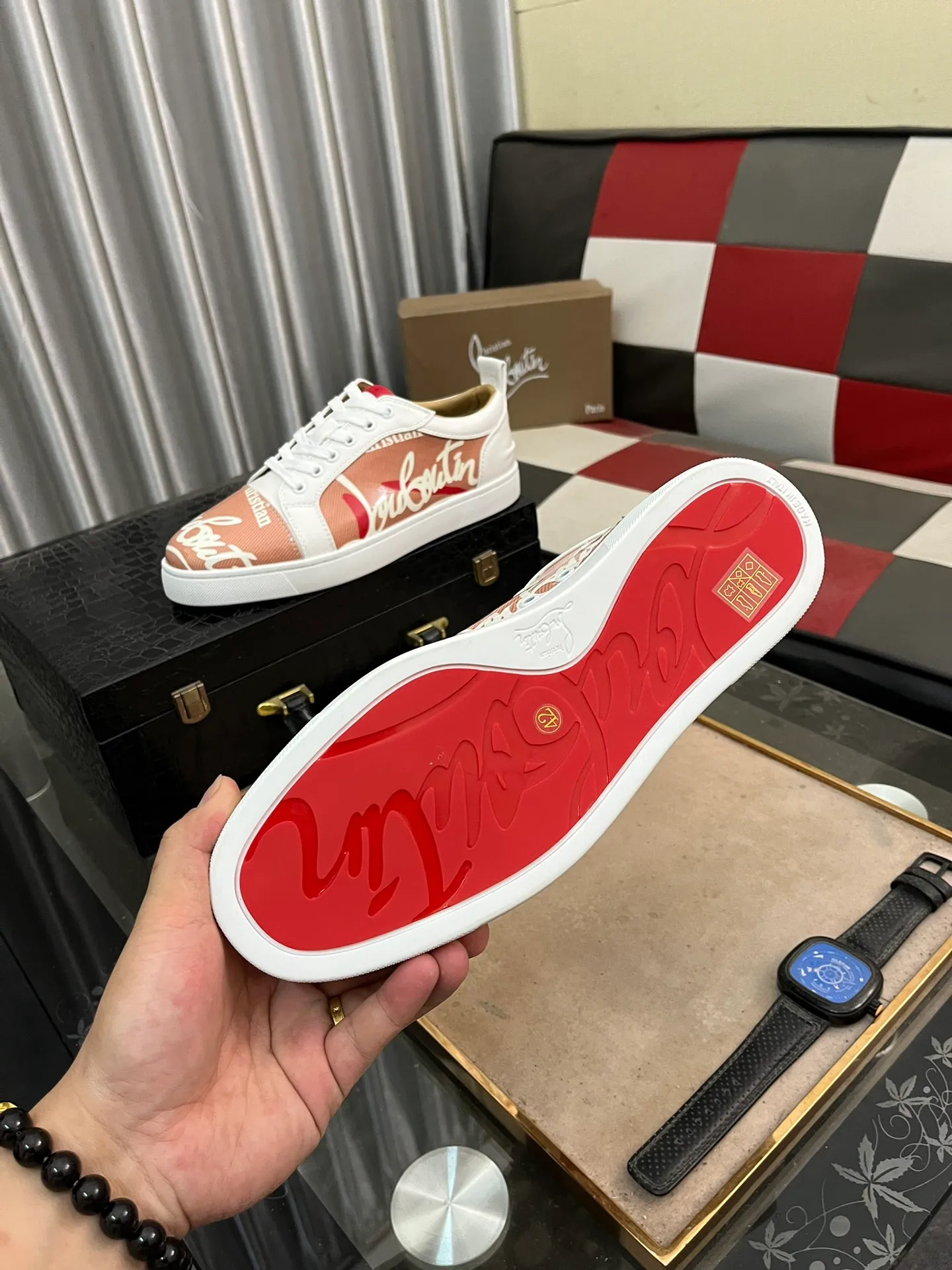 Men's men's shoes💰458⌚️⌚️christian louboutin (CL red sole shoes) counter hot diamond series, casual sneakers📢 📢 📢 Exclusive hot style release🎈🎈💪Movable latex feet👻Finished outsole line [Deyi] Global supply😝 [Top version]: Original imported cowhide upper, top original leather lining, original open-molded TPU outsole, original 1:1 detail processing, original shoe last, large number of ready-made code numbers: 38-44